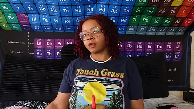 -khayaparker online show from April 12, 5:07 pm