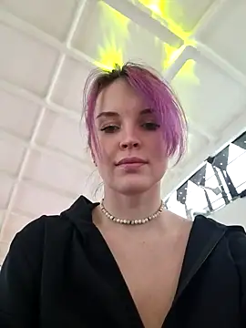 LazyTanukii online show from January 22, 4:23 am