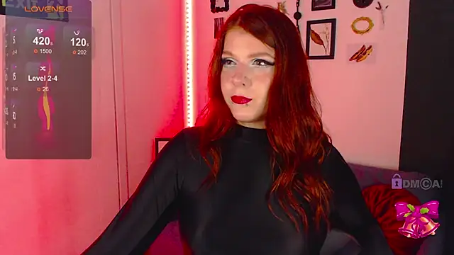 Snapshot of auroralatexprincess chatting on December 23, 10:55 pm auroralatexprincess online show from December 23, 10:55 pm