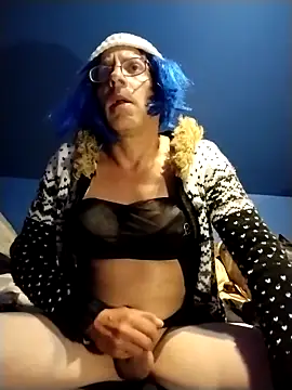 Snapshot of MirthildaVenza chatting on October 12, 7:07 am MirthildaVenza online show from October 12, 7:07 am