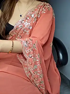 Snapshot of aliyaah_singh chatting on January 15, 11:08 pm aliyaah singh online show from January 15, 11:08 pm