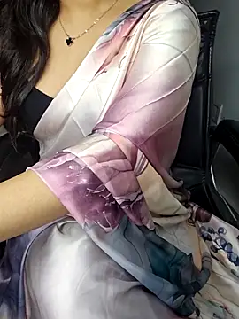 Snapshot of aliyaah_singh chatting on October 16, 5:47 pm aliyaah singh online show from October 16, 5:47 pm