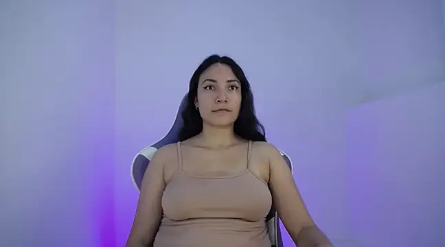 Snapshot of cutie_and_slutty chatting on January 25, 11:22 pm cutie and slutty online show from January 25, 11:22 pm