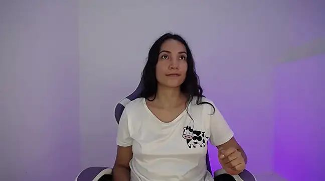 Snapshot of cutie_and_slutty chatting on February 4, 1:34 am cutie and slutty online show from February 4, 1:34 am