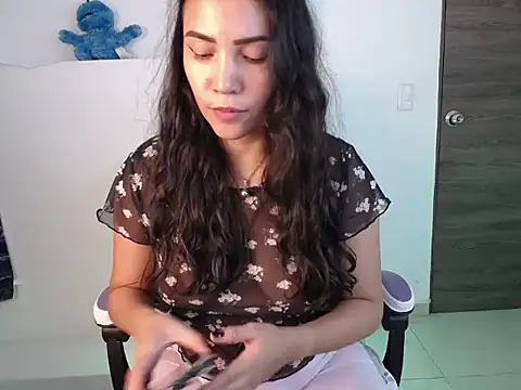 Snapshot of cutie_and_slutty chatting on October 11, 4:01 am cutie and slutty online show from October 11, 4:01 am