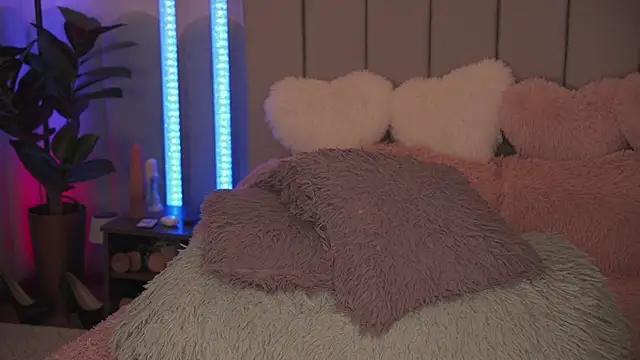 VickySecret96 online show from July 1, 5:23 pm