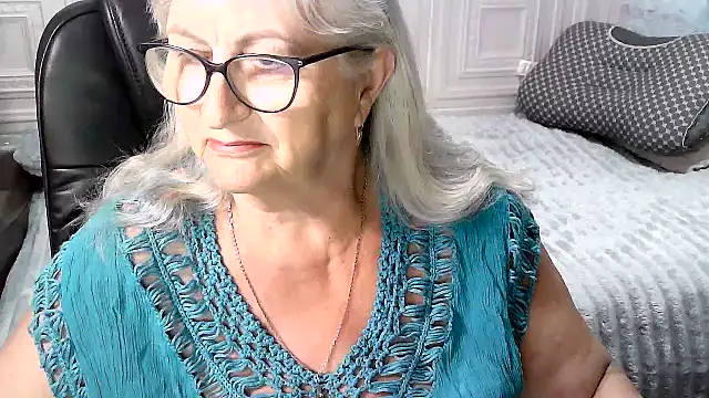 Snapshot of LolkaAlyss chatting on July 4, 9:32 pm LolkaAlyss online show from July 4, 9:32 pm