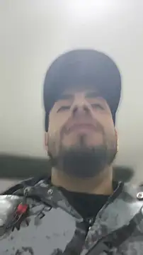 Snapshot of dereck_fiore chatting on May 11, 4:37 pm dereck fiore online show from May 11, 4:37 pm
