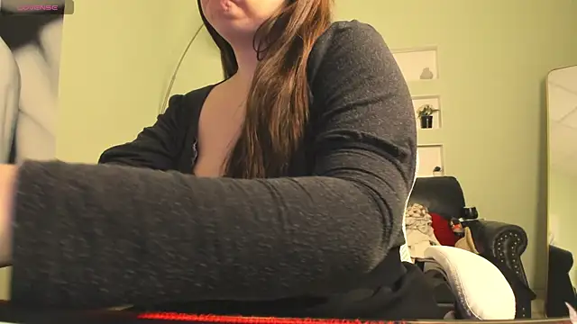 BattyMoll online show from March 26, 3:39 pm