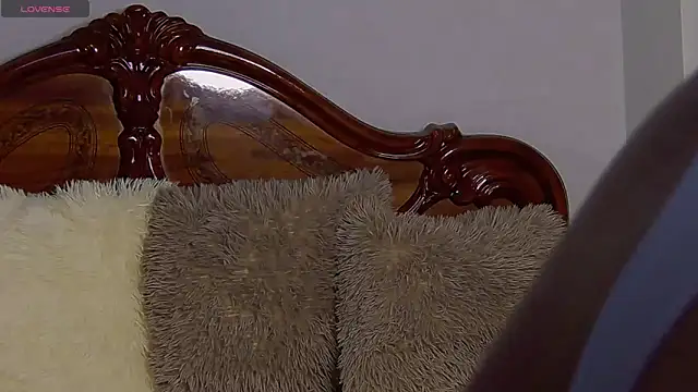 NicolePlay online show from December 15, 7:23 am