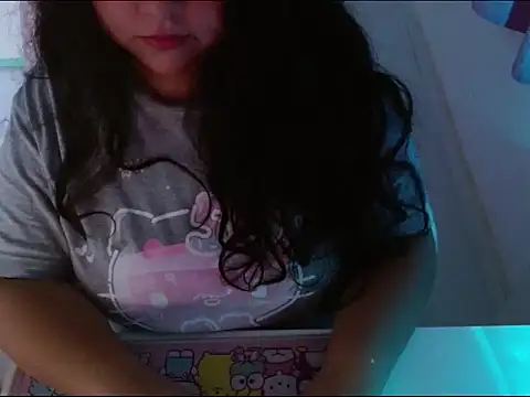 Snapshot of KittyK3 chatting on June 22, 5:04 am KittyK3 online show from June 22, 5:04 am