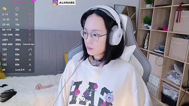 aliiiiiina online show from February 24, 5:54 am