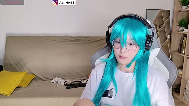 aliiiiiina online show from March 6, 1:46 pm