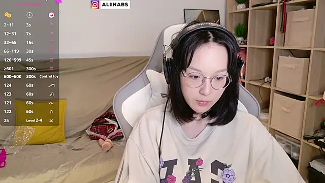 aliiiiiina online show from March 21, 1:34 am