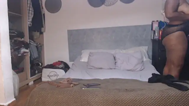 sharom smith1 online show from March 5, 11:23 pm