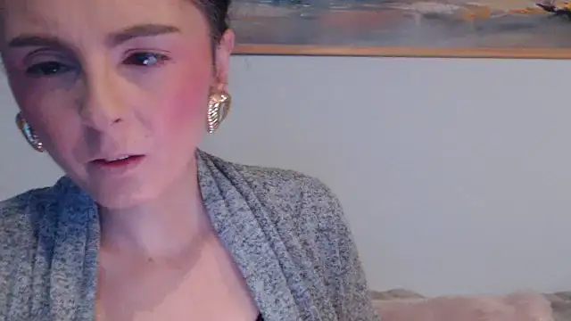 cleophee online show from December 2, 7:03 am