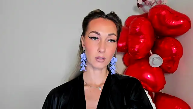 Snapshot of StarryHanna chatting on February 19, 7:21 pm StarryHanna online show from February 19, 7:21 pm