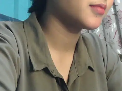 NancyRuvi online show from December 12, 3:37 pm