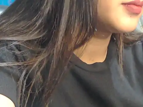 NancyRuvi online show from December 17, 6:31 pm