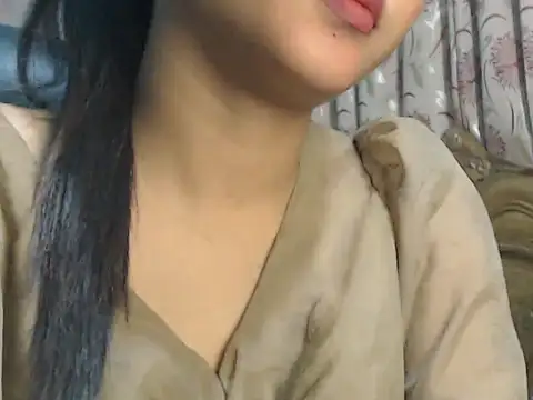 NancyRuvi online show from December 22, 4:17 pm