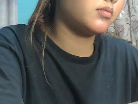 NancyRuvi online show from November 19, 3:12 pm