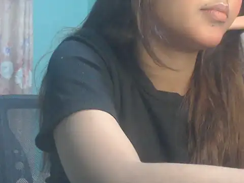 NancyRuvi online show from April 10, 4:23 pm