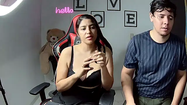 Snapshot of kim_sex_hot chatting on October 11, 8:51 pm kim sex hot online show from October 11, 8:51 pm