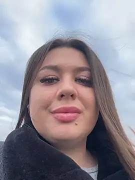 Sara Slow online show from February 5, 1:00 pm