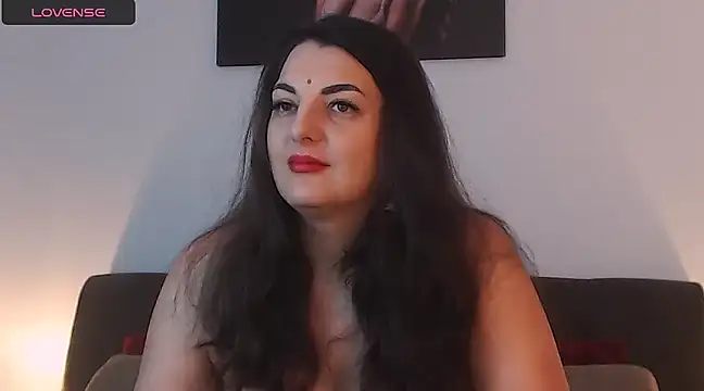 Snapshot of itsyourlady chatting on January 4, 11:11 am itsyourlady online show from January 4, 11:11 am