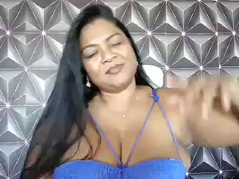 Snapshot of IndianDelia chatting on May 9, 1:27 pm IndianDelia online show from May 9, 1:27 pm