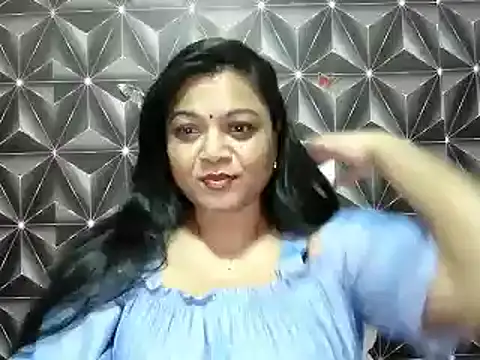Snapshot of IndianDelia chatting on June 21, 4:53 pm IndianDelia online show from June 21, 4:53 pm