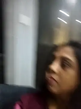 Snapshot of Mahi4luv chatting on February 11, 9:46 pm Mahi4luv online show from February 11, 9:46 pm