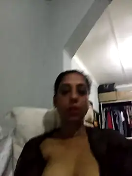 Snapshot of Mahi4luv chatting on October 10, 11:59 pm Mahi4luv online show from October 10, 11:59 pm