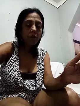 Mahi4luv online show from February 8, 8:45 pm