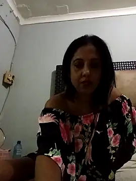 Snapshot of Mahi4luv chatting on April 26, 7:44 pm Mahi4luv online show from April 26, 7:44 pm