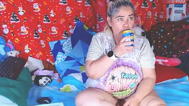 estrellita fugaz16x online show from February 13, 1:12 am