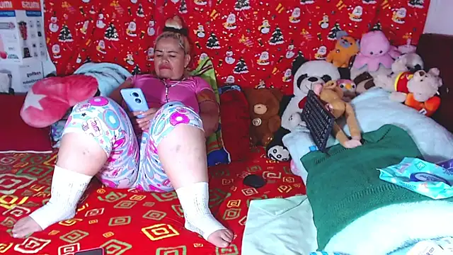 estrellita fugaz16x online show from April 13, 3:01 am