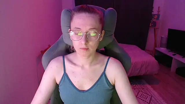 AnabelFrel online show from October 9, 12:30 am