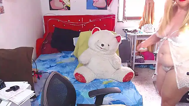 lucy belle bm online show from February 3, 5:56 pm