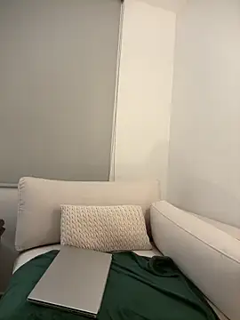 Snapshot of sweetAli_ chatting on September 23, 9:45 am sweetAli online show from September 23, 9:45 am