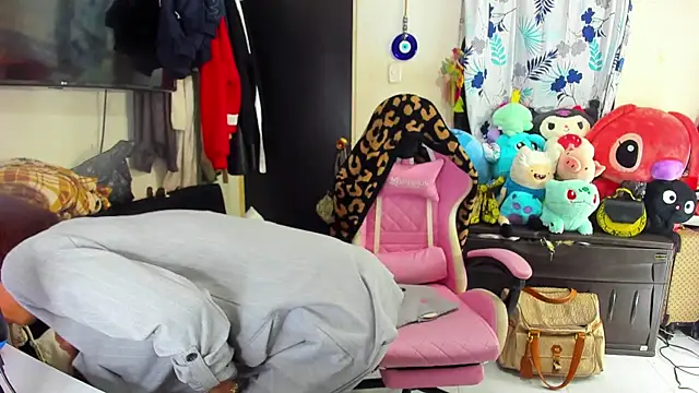 Lawrncesofiets online show from February 14, 5:25 pm