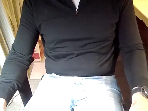 Snapshot of mariohurt101 chatting on April 7, 8:53 pm mariohurt101 online show from April 7, 8:53 pm