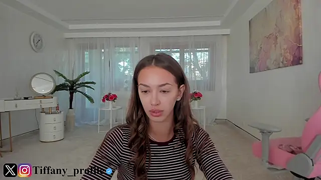 TiffanyHouston  online show from November 2, 6:27 am