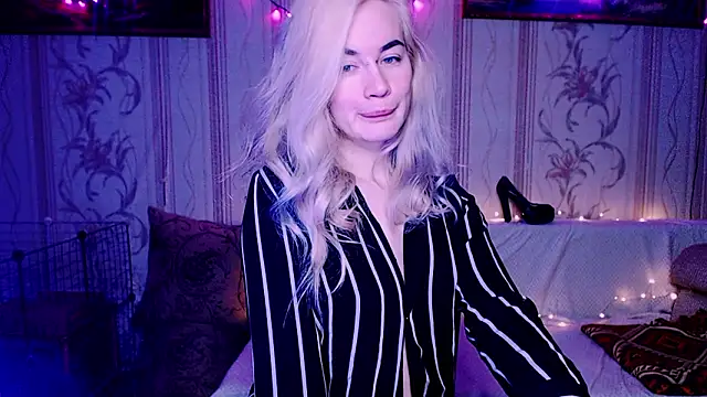 xxxcharismaaa online show from February 9, 2:48 am