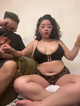 Vivi Kvsh online show from April 3, 6:00 am