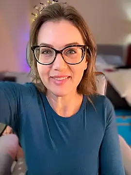 Snapshot of MaiseKnox chatting on July 5, 4:58 pm MaiseKnox online show from July 5, 4:58 pm