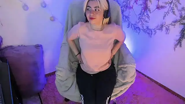 Sammysammy  online show from January 25, 8:21 pm