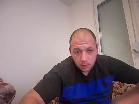 Snapshot of Flakka95 chatting on April 17, 9:51 pm Flakka95 online show from April 17, 9:51 pm