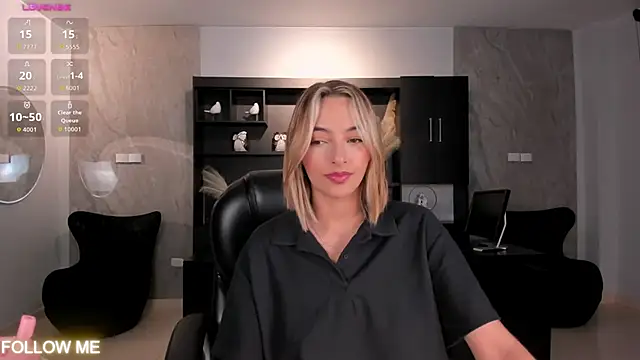 Snapshot of MelissaMoore_ chatting on May 15, 9:27 am MelissaMoore online show from May 15, 9:27 am
