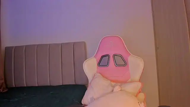 isa bunny online show from February 20, 2:19 am